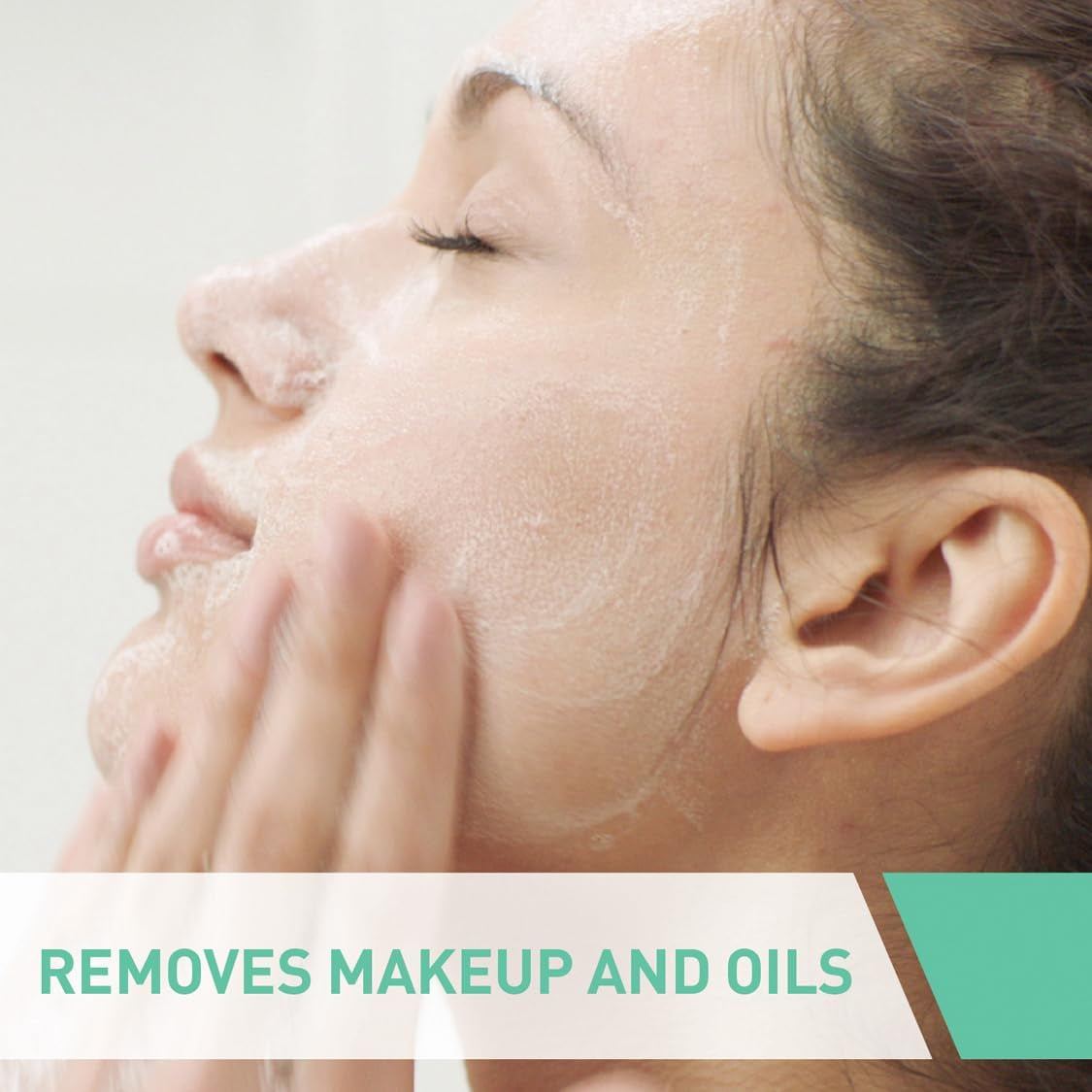 Foaming Cleanser Gel Face Wash 473Ml, for Normal to Oily Skin, Removes Oil without Disrupting the Protective Skin Barrier, for Face & Body, Niacinamide + Ceramides, Fragrance Free, Oil Control